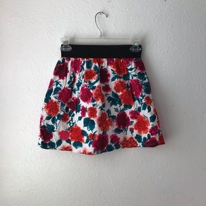 3/$20 ⚡️ Floral Skirt